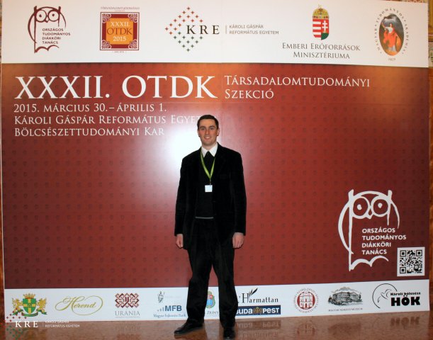 OTDK fal előtt készült képek